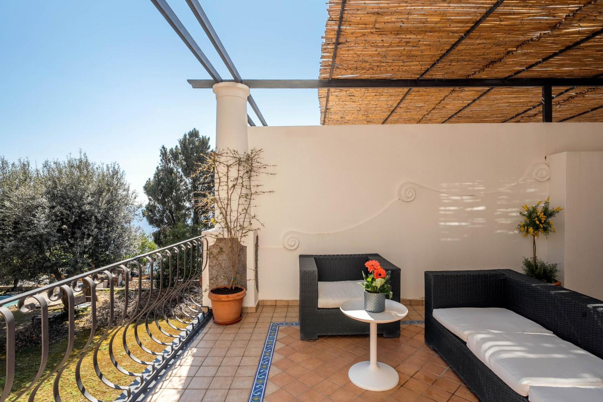 Oliveto Capri Apartments Bagian luar foto
